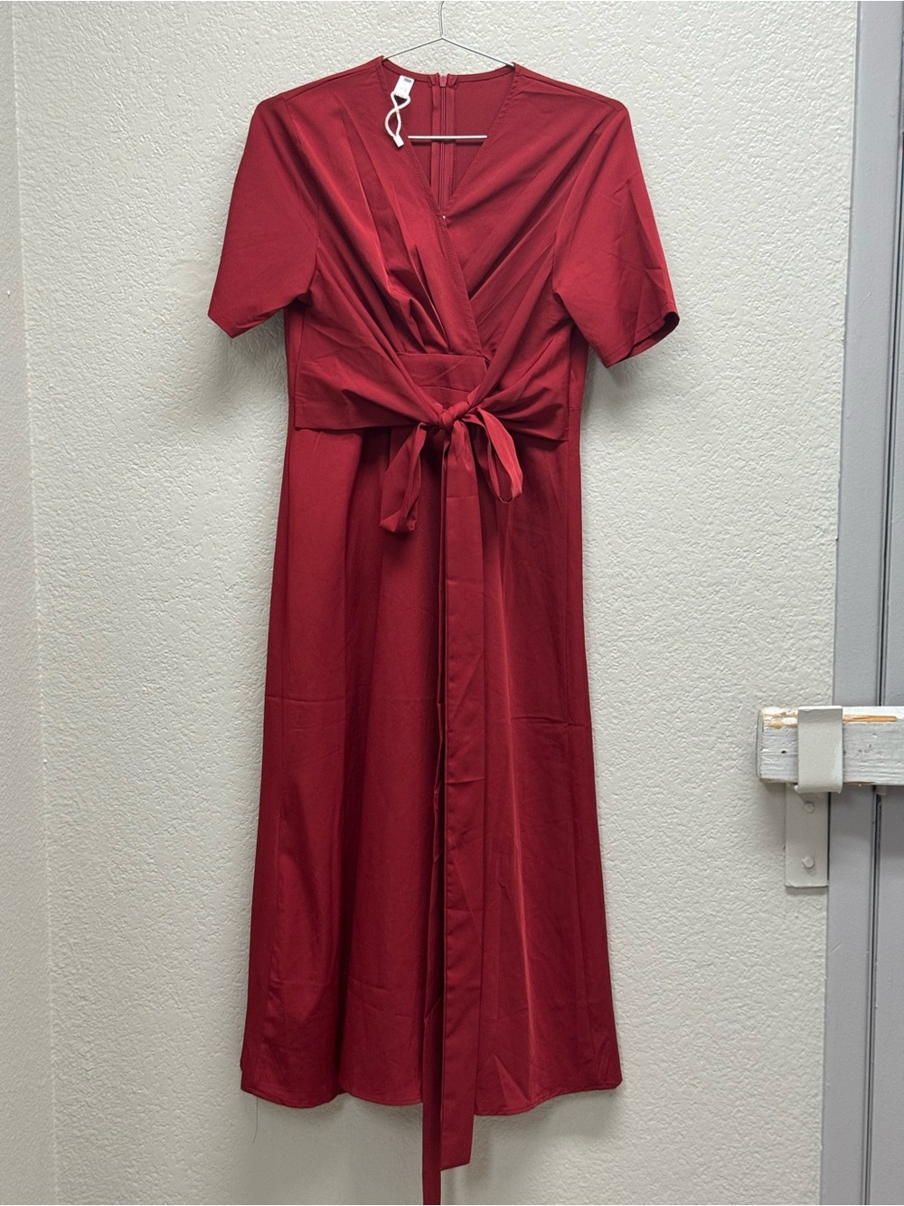 Women's Red Tie-Waist Wrap Midi Dress 40”s size L Pit 19” L 47”